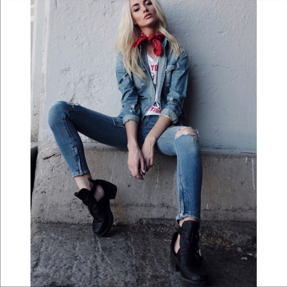 PISTOLA Distressed High Rise Zipper Ankle Jean 30